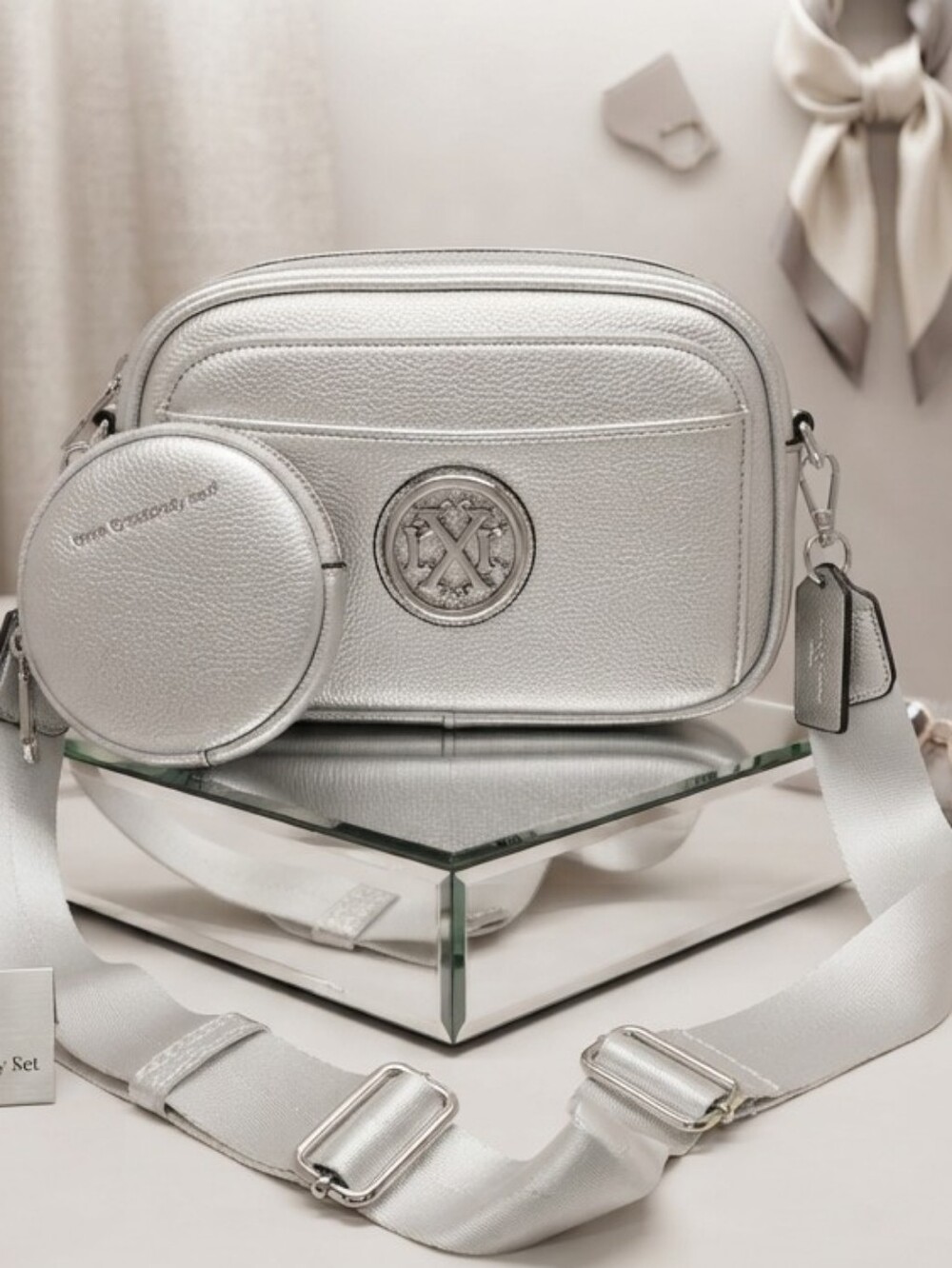 New Christian Lacroix Silver Pewter Faux Leather Crossbody Camera Bag With Pouch - Picture 3 of 16